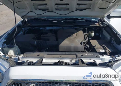 2016 Toyota Tacoma Trd Sport z USA, uszkodzony, nr VIN 3TMAZ5CNXGM010444